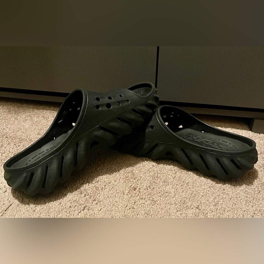 Crocs Echo Slides